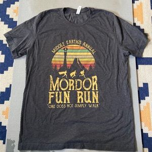 Lord of the Rings shirt L